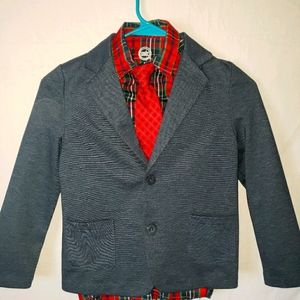 Boy suit w/ clip on tie.